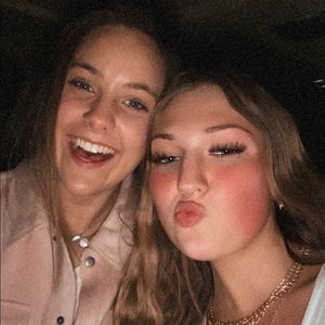 Meet your Posher, Kayla